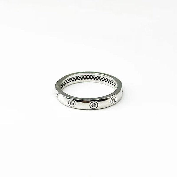 Серебряное обручальное кольцо с дорожкой из чёрных и белых фианитов Silvex925
